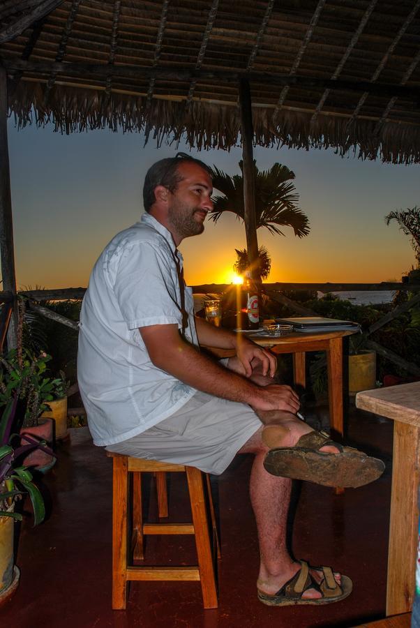 Coucher De Soleil Ambatoloaka  Bagian luar foto